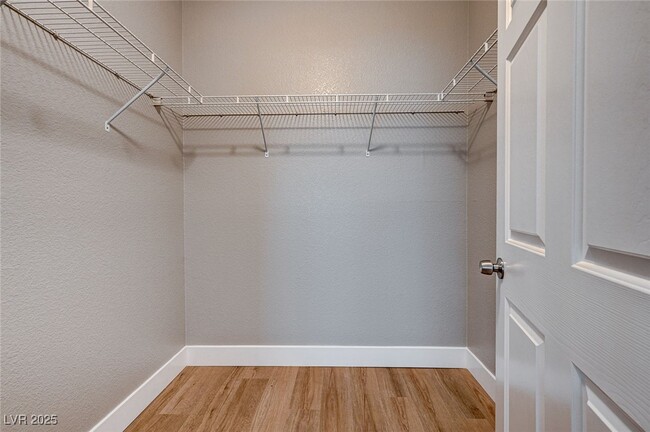 Building Photo - 855 N Stephanie St