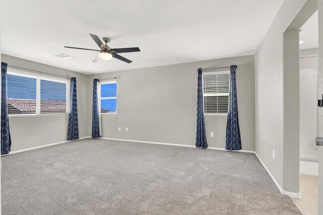 Building Photo - 6732 Journey Hills Ct