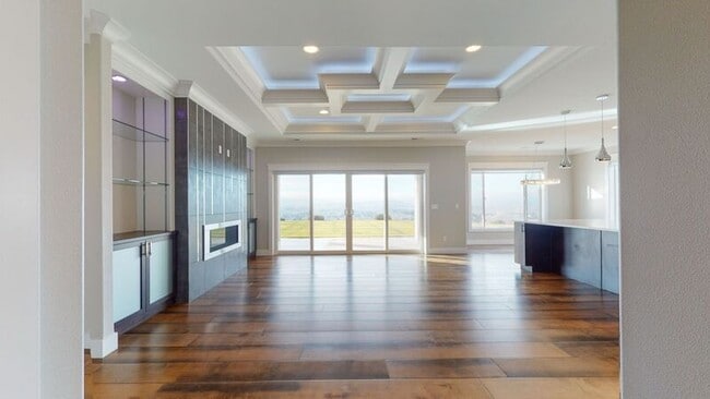 Building Photo - 2607 Falcon Ln
