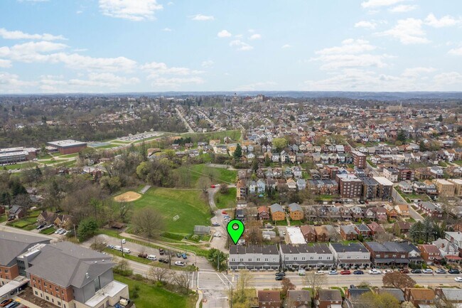 Building Photo - 1109.5 McNeilly Ave