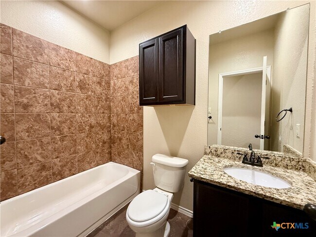 Building Photo - 424 Jack Rabbit Ln