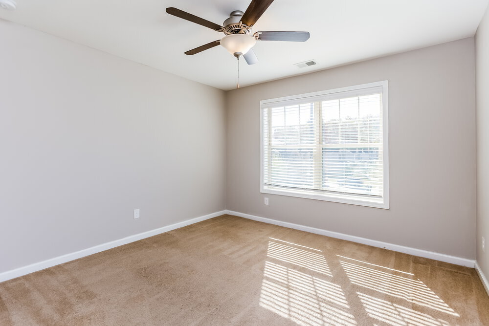 Building Photo - 387 Lenore Ct