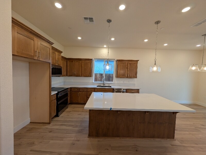 Building Photo - 3990 Bluestem St