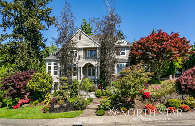 Primary Photo - Stunning Home in Hidden Creek