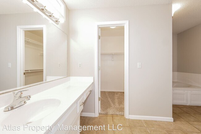 Building Photo - 3 br, 3 bath House - 1310 Birch Dr.