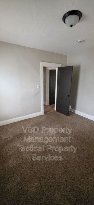 Building Photo - 12819 Edmonton Ave