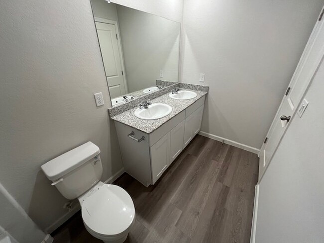 Building Photo - Newer Build 4 Bed/2 Bath In Arizona City