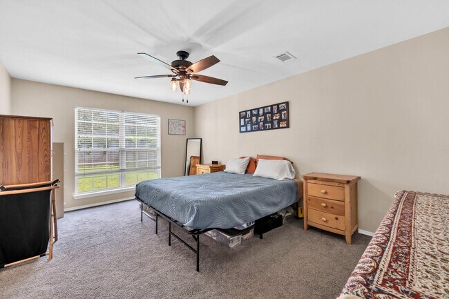 Building Photo - 4559 Castlewood Ln