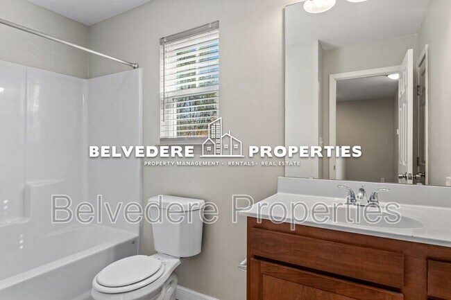 Building Photo - 116 Summerland Dr