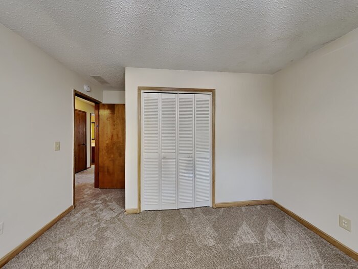 Building Photo - 1278 Summit Chase Dr SW