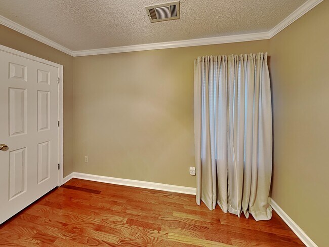 Building Photo - 2966 Woodland Ash Cove