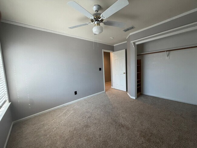 Building Photo - 8420 Oak Flat Way