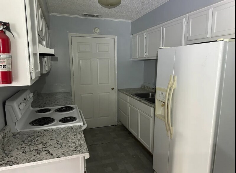 Building Photo - 222 Marigny Cir