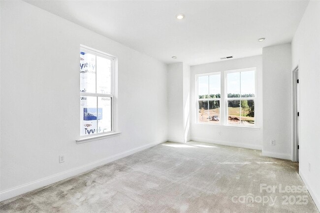 Building Photo - 7118 Westrow Ave