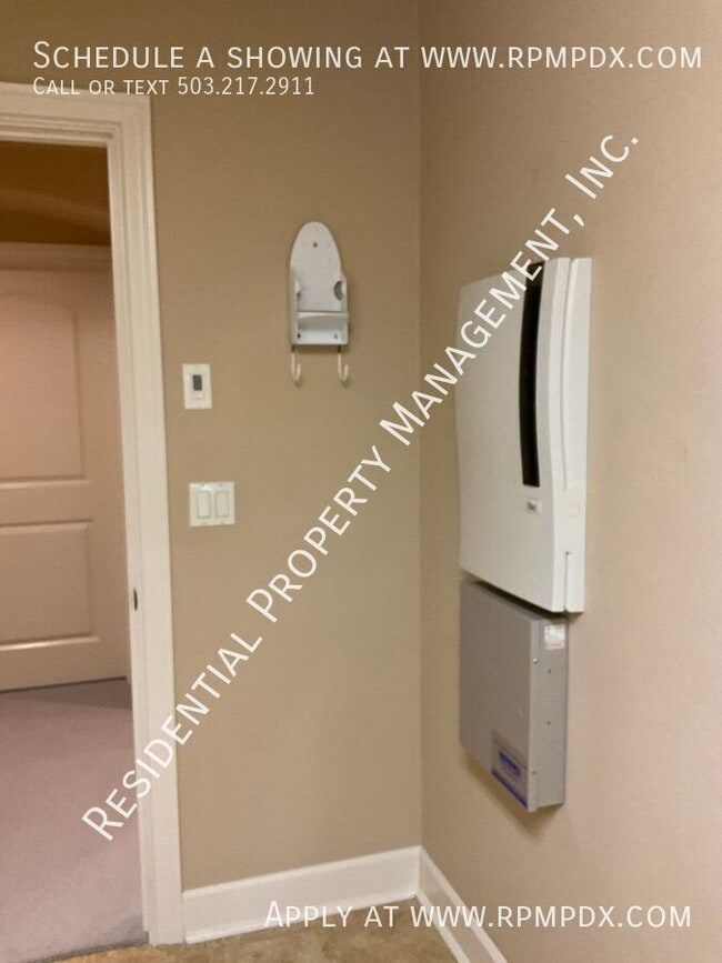 Building Photo - 18278 SW Santoro Dr