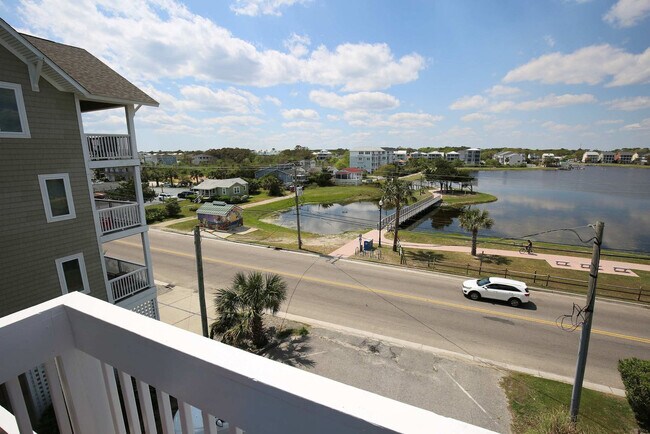 Building Photo - 608 Carolina Beach Ave S