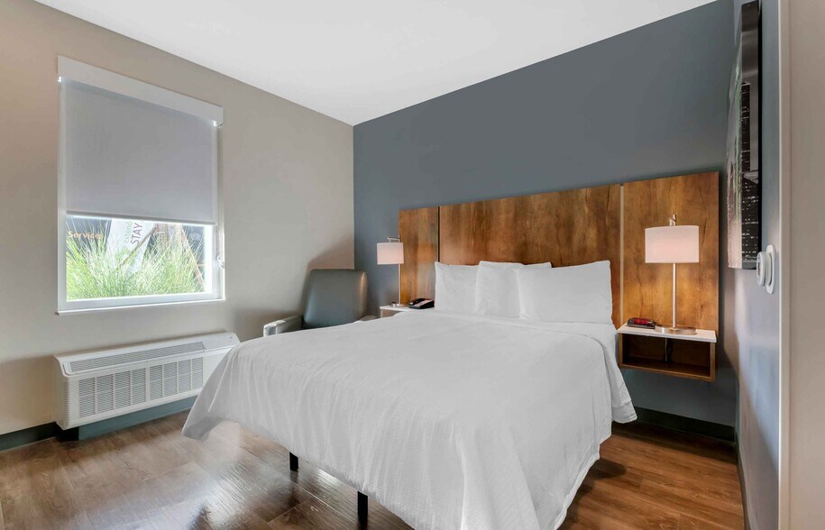 Building Photo - Furnished Studio-Orlando - Sanford
