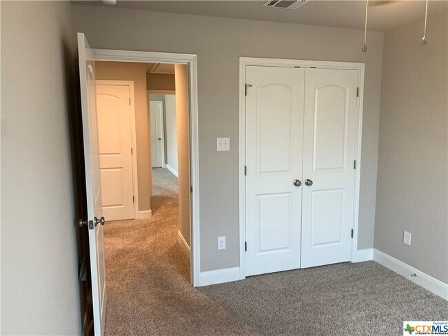 Building Photo - 2024 Rueben Rd