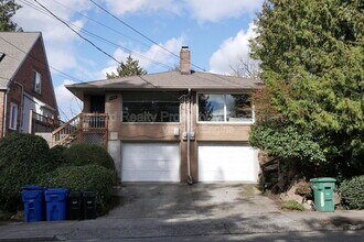 Building Photo - 708 N 80th St