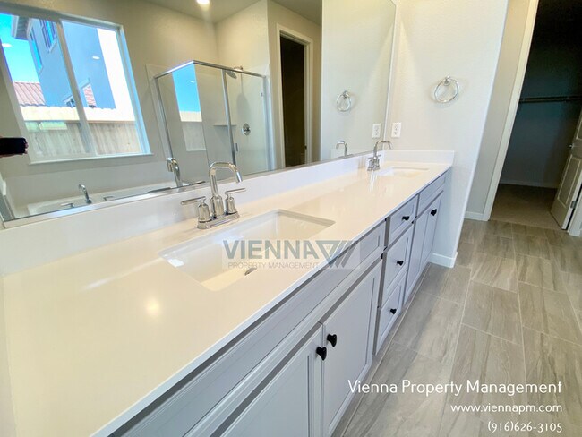 Building Photo - 7441 Moon Dream Wy
