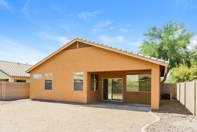 Building Photo - 40147 N High Noon Way