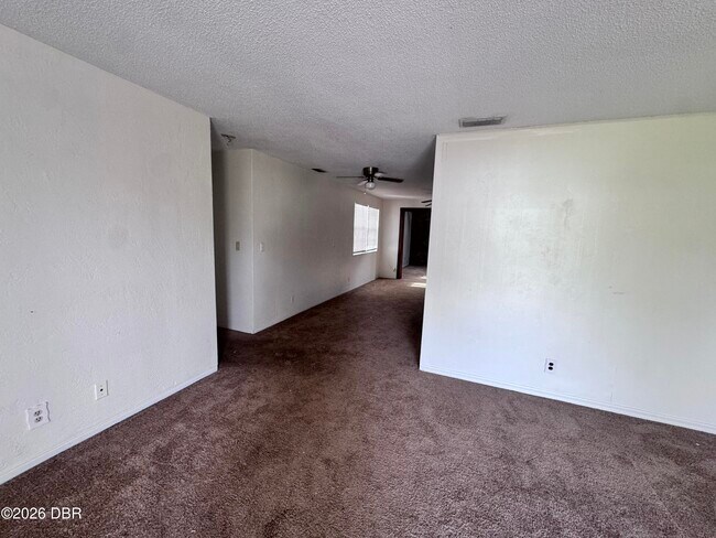Building Photo - 2405 Kenilworth Ave