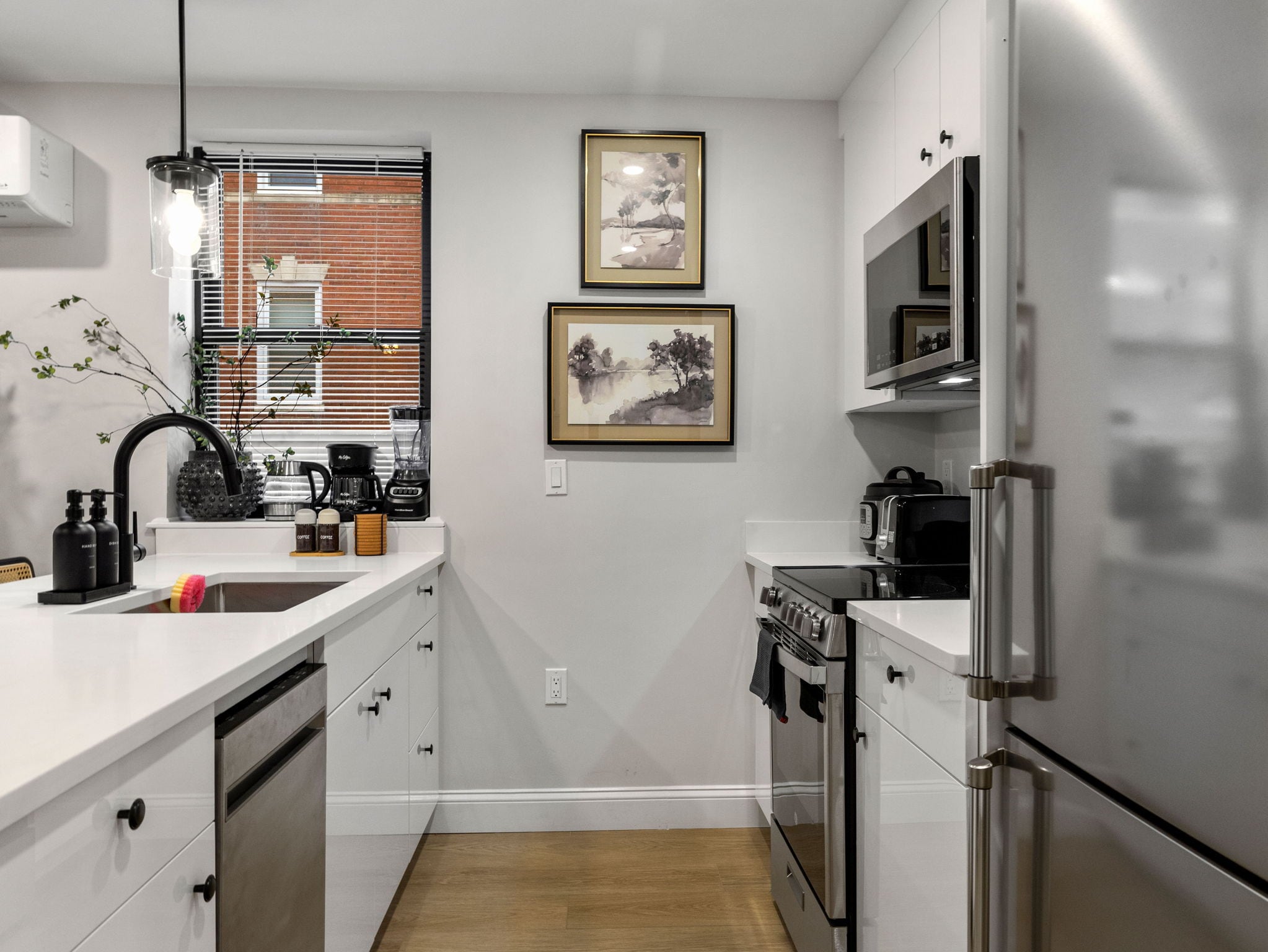 Building Photo - 193 Salem St