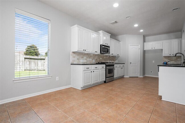 Building Photo - 25303 Hall Meadow Ln