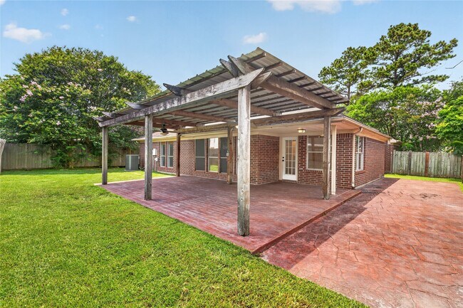 Building Photo - 7206 Glen Rosa Dr