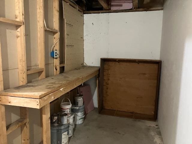 Building Photo - 315 Elmwood Dr