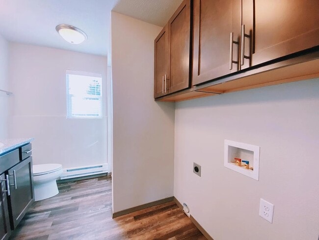 Building Photo - 2818 S Marcus Ln