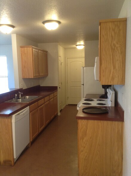 Kitchen - 8124 Doreen Ave