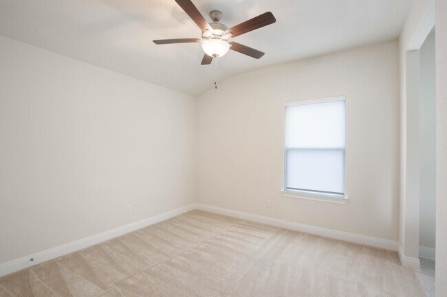 Building Photo - 148 Isabella Wy