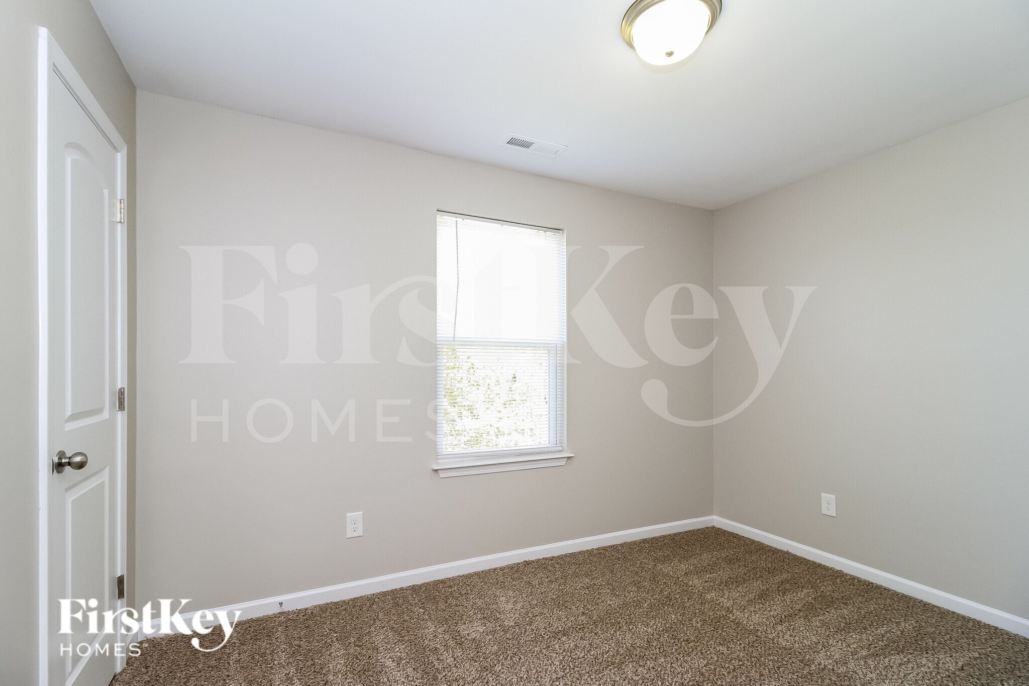 Building Photo - 545 Lakewood Glen Ct