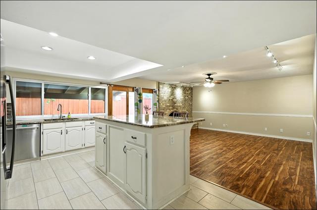 Building Photo - 1824 Castille Dr