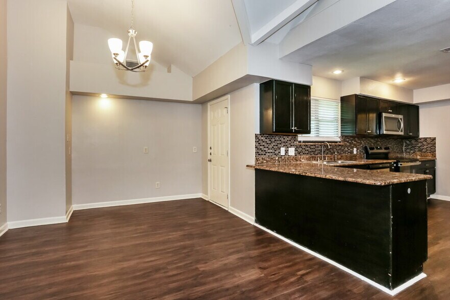 Building Photo - 101 Colony Dr