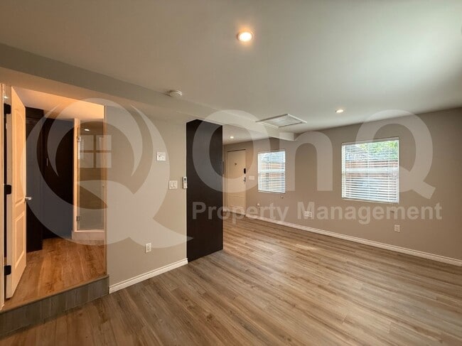 Building Photo - 2519 N Garrett Ave