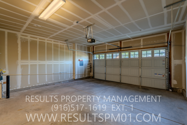 Building Photo - Beautiful Townhome in Rocklin Available Now!