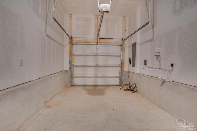 Building Photo - 9400 Nature Crk Ln