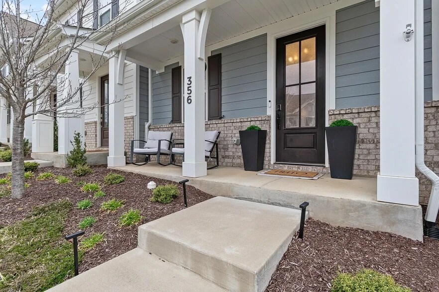 Building Photo - 356 Hammock Ln