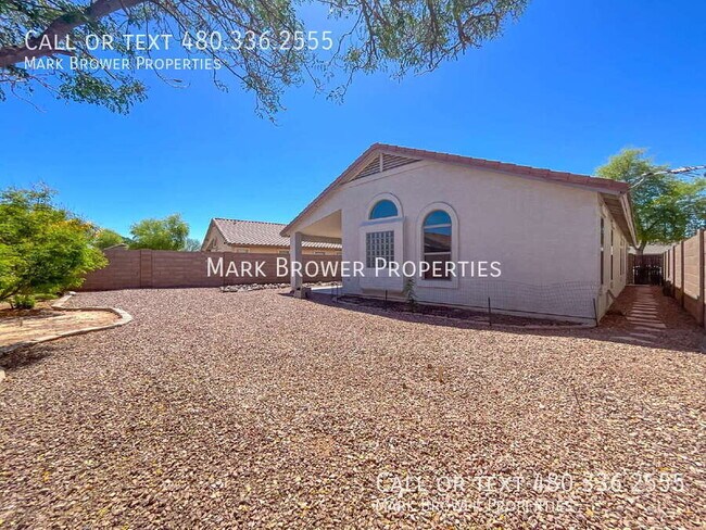 Building Photo - 270 W Dana Dr