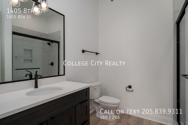 Building Photo - 1405 8th St