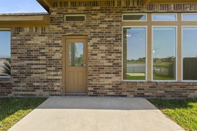 Building Photo - 9430 Harmony Lake Ln