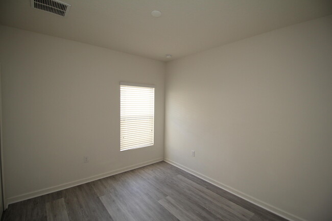 Building Photo - 4468 Alligator Flag Cir