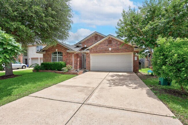 Building Photo - 15609 Royal Dublin Dr