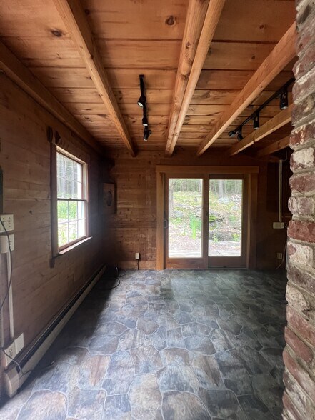 Building Photo - 29 Kendall Hill Rd