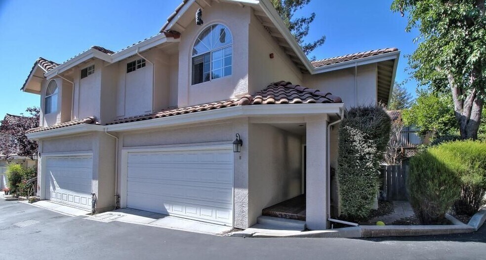 Spacious Scotts Valley duet townhouse. - 203 Bean Creek Road