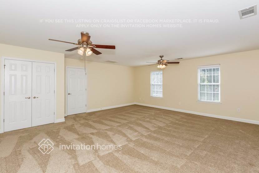 Building Photo - 1409 Mallory Ln