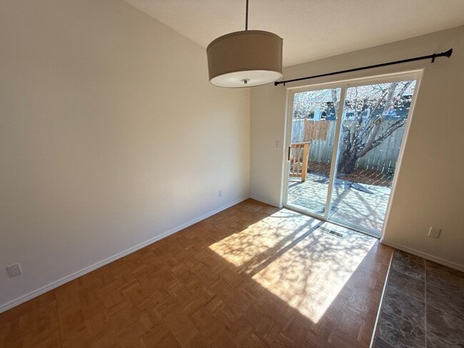 Building Photo - 1843 Olympic Dr E