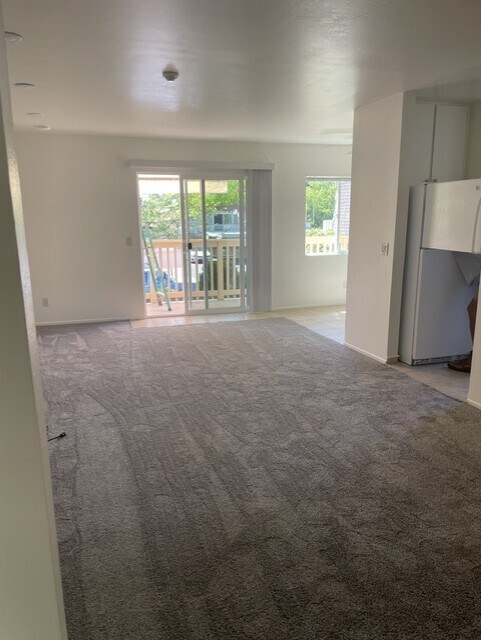 Building Photo - 2740 Tachevah Dr